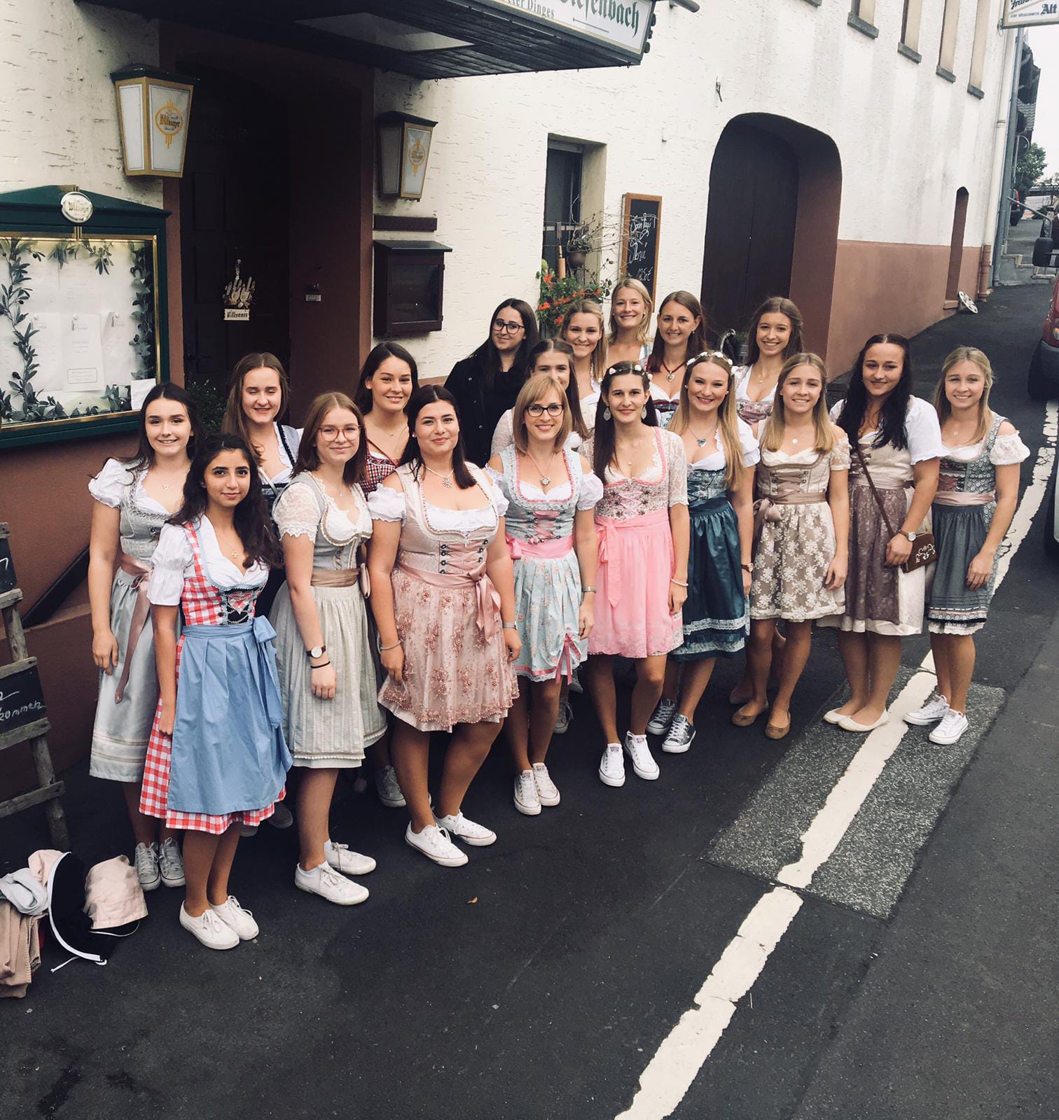 Ausflug Tanzgruppe 2018 Planwagenfahrt und Besuch Oktoberfest in Frickhofen